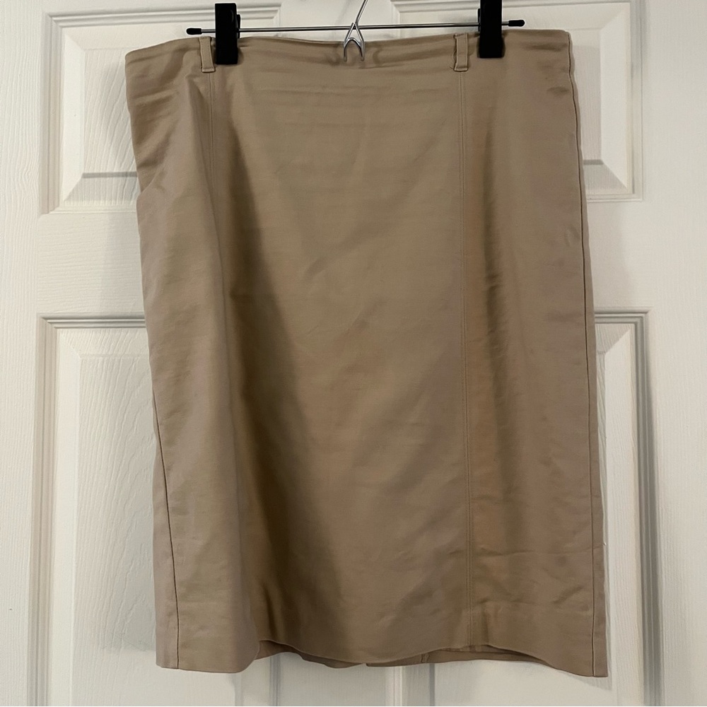 tan pencil skirt